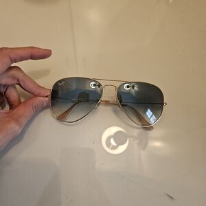Ray-Ban Gold Frame Aviator Sunglasses